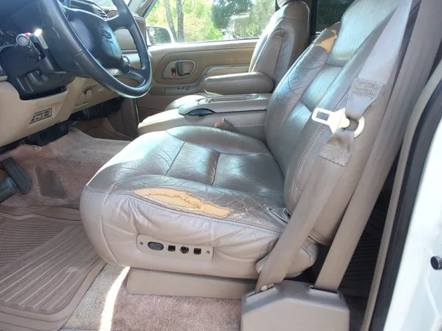 1998 Chevrolet Tahoe LS - Photo 12