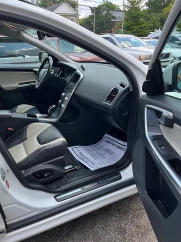 2017 Volvo XC60 T5 Dynamic - Photo 15