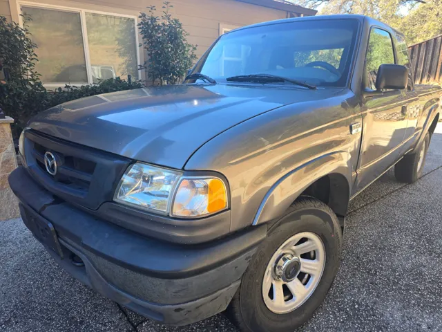 2005 Mazda B-Series Base's photo