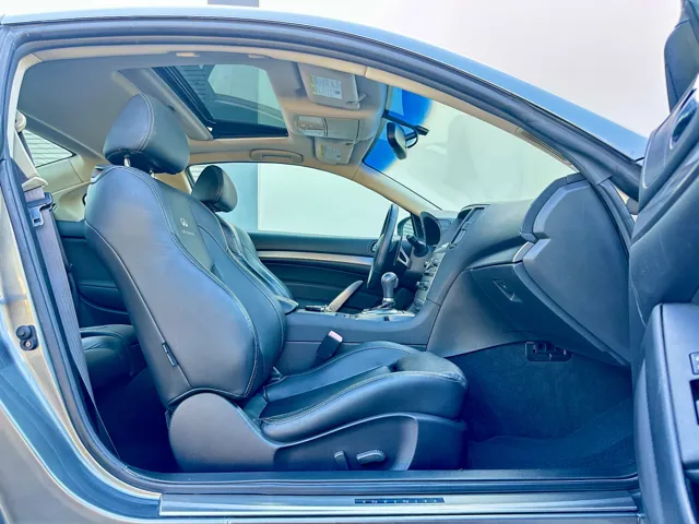 2011 INFINITI G Coupe 37 Journey - Photo 44
