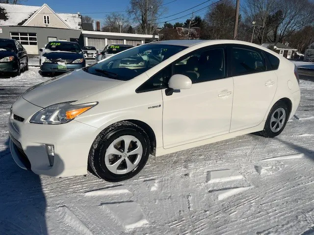 2012 Toyota Prius's photo