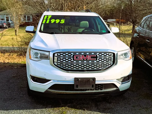2017 GMC Acadia Denali AWD's photo