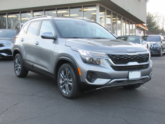 2023 Kia Seltos S's photo