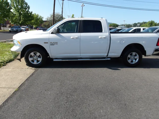 2019 RAM 1500 Classic SLT 4x4 Crew Cab 6'4's photo