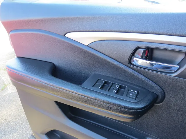 2018 Honda Pilot EX-L photo 13