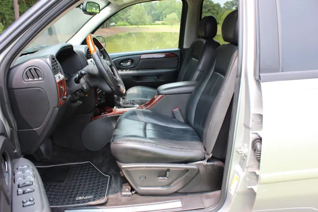 2008 GMC Envoy Denali - Photo 9