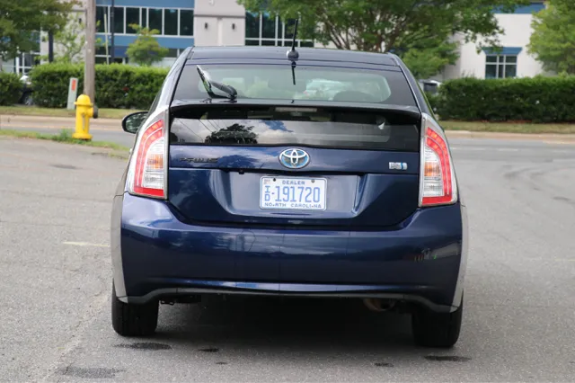 2015 Toyota Prius Three - Photo 6