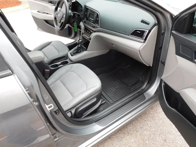 2017 Hyundai Elantra SE - Photo 12