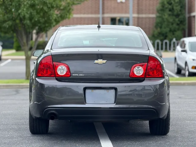 2011 Chevrolet Malibu LS photo 3