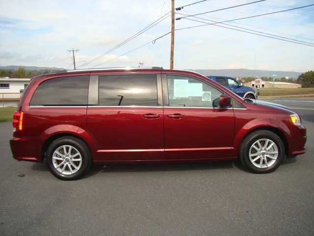 2020 Dodge Grand Caravan SXT's photo