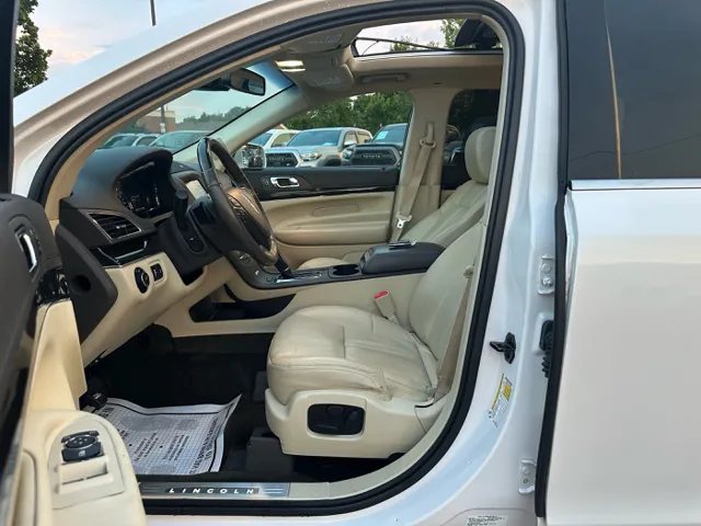 2018 Lincoln MKT Reserve - Photo 16