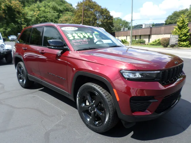 2022 Jeep Grand Cherokee Altitude