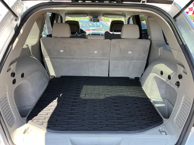 2012 Jeep Grand Cherokee Laredo photo 4
