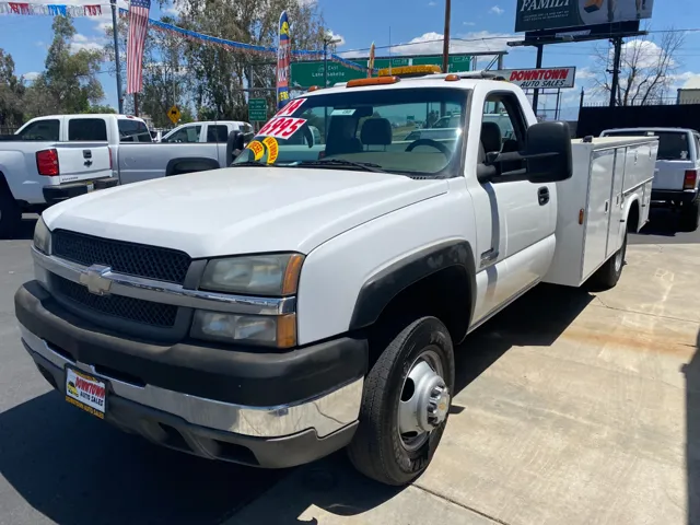 2004 Chevrolet Silverado 3500 Chassis Cab LS