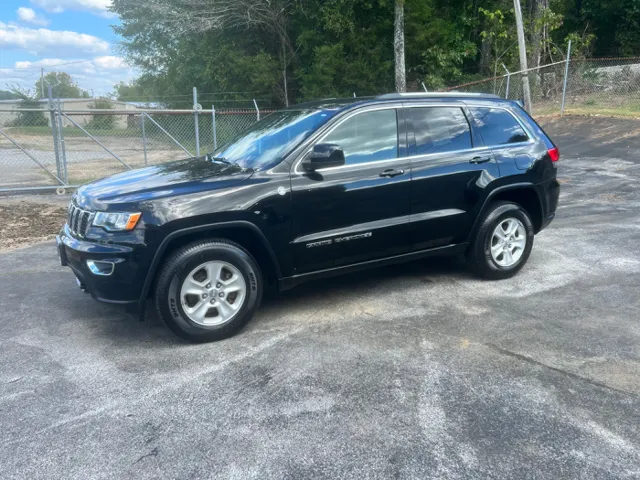 2017 Jeep Grand Cherokee Laredo E's photo