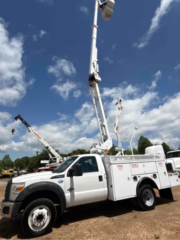 2014 Ford F-550's photo