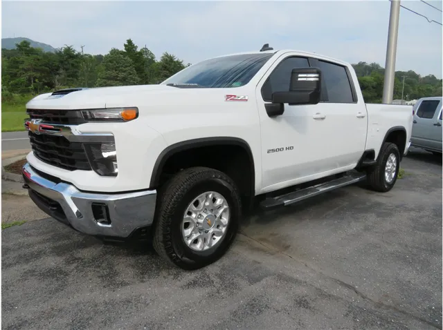 2024 Chevrolet Silverado 2500HD LT's photo