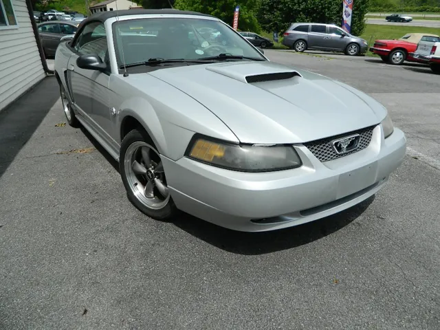 2004 Ford Mustang GT Premium