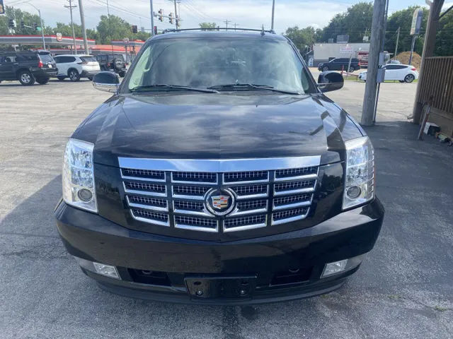 2013 Cadillac Escalade Premium photo 2