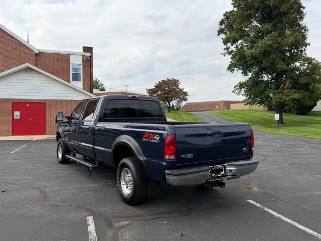 2004 Ford F-250 SD XLT Crew Cab 4WD