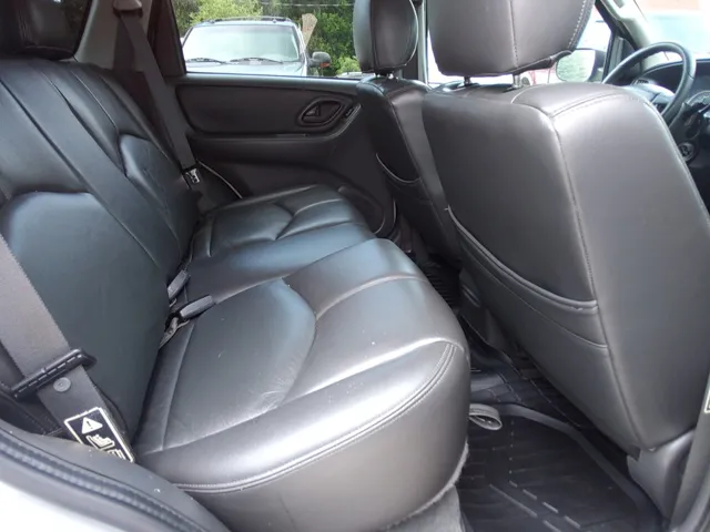 2004 Mazda Tribute LX - Photo 15