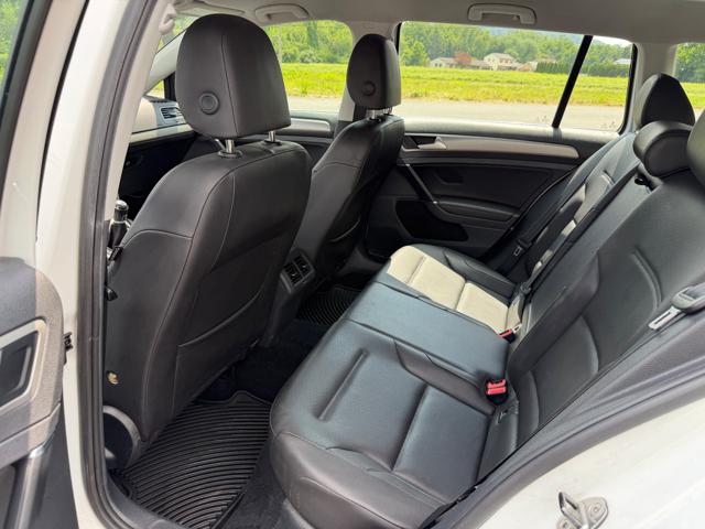 2015 Volkswagen Golf SportWagen TDI S