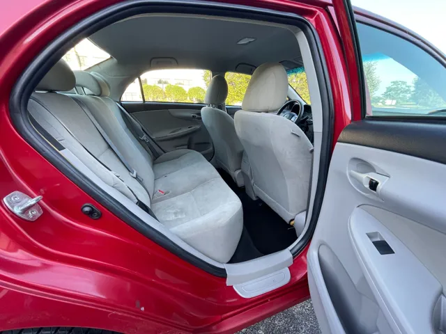 2013 Toyota Corolla L - Photo 23