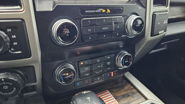 2019 Ford F-150 XLT - Photo 30