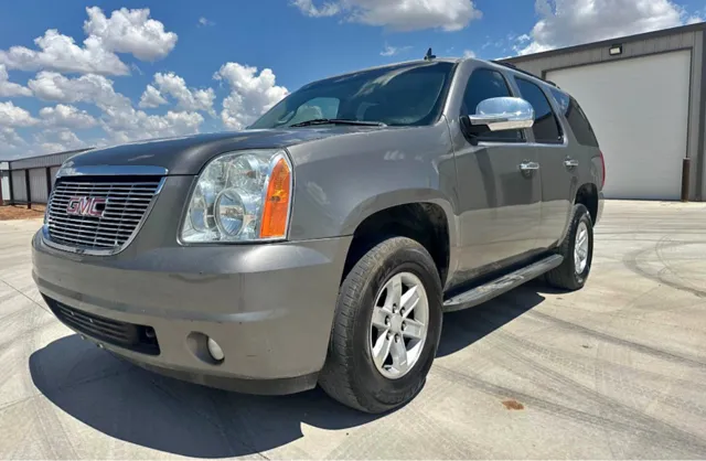 2012 GMC Yukon SLE's photo