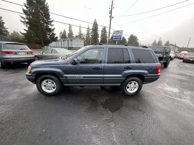 2002 Jeep Grand Cherokee LAREDO 4WD's photo