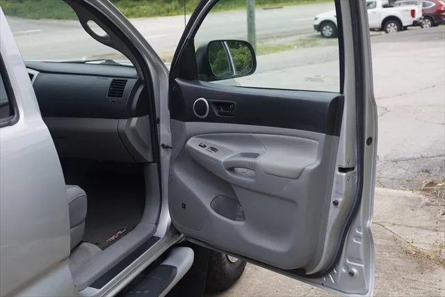 2011 Toyota Tacoma Base - Photo 15