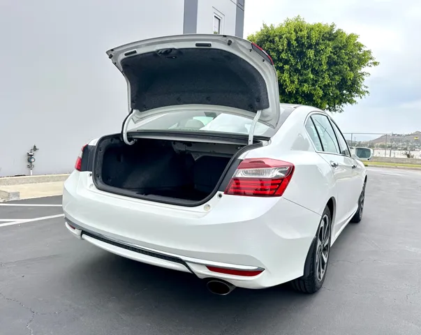 2017 Honda Accord EX - Photo 34