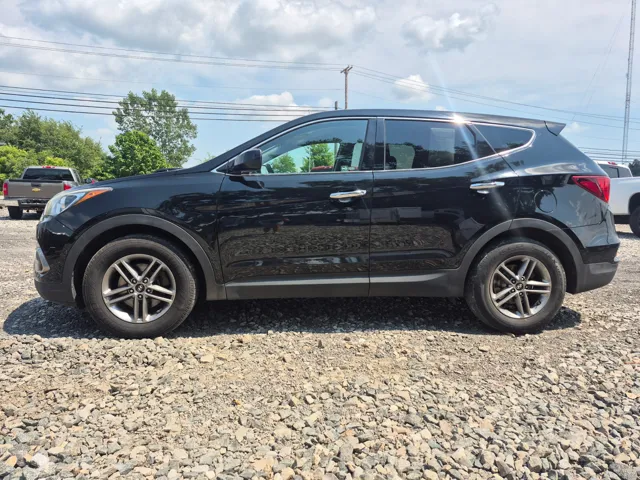2017 Hyundai Santa Fe Sport 2.4L AWD photo