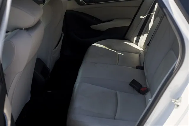 2019 Honda Accord LX - Photo 12