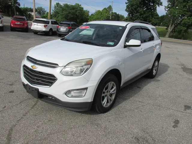 2017 Chevrolet Equinox AWD LT's photo