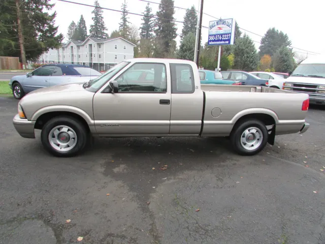 1998 GMC Sonoma SLS's photo