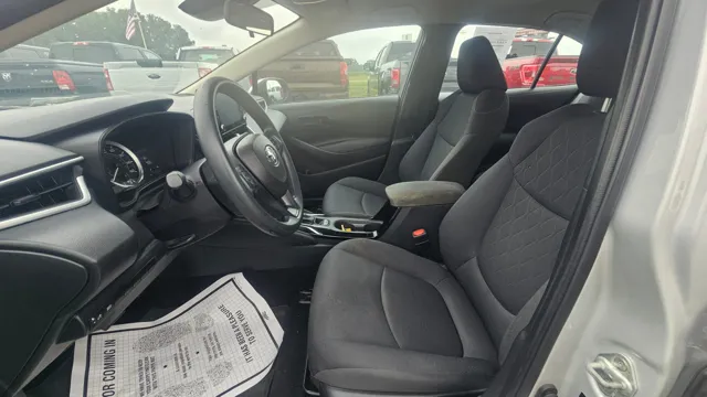 2022 Toyota Corolla LE - Photo 10