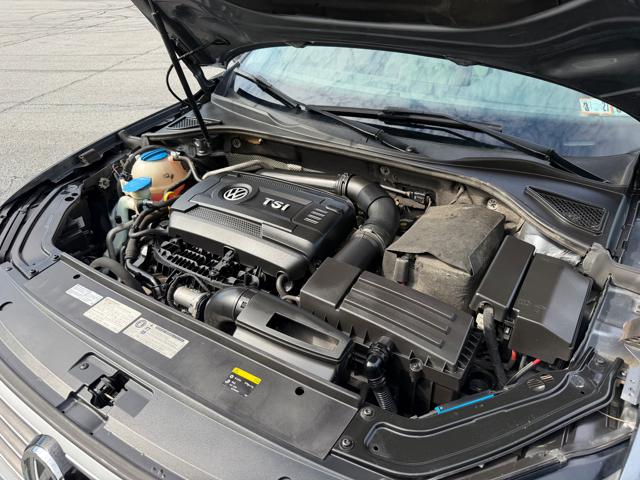 2017 Volkswagen Passat R-Line