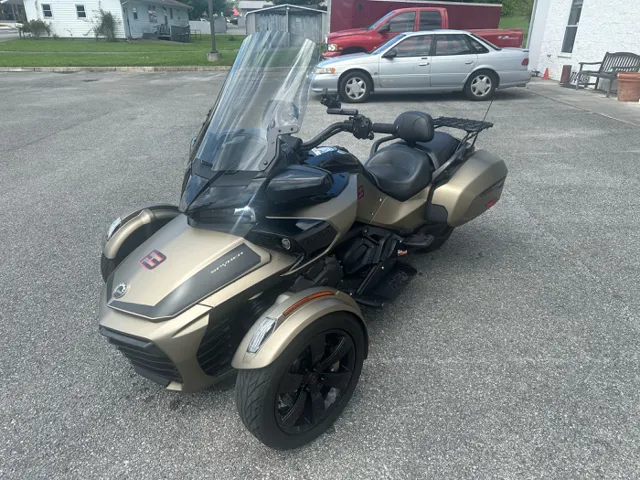 2020 Can Am Spyder photo 4