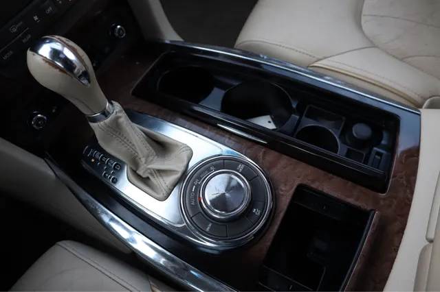 2014 Infiniti QX80 photo 22