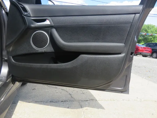 2009 Pontiac G8 Base - Photo 17