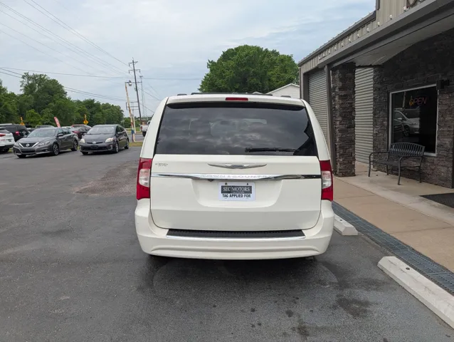 2013 Chrysler Town & Country