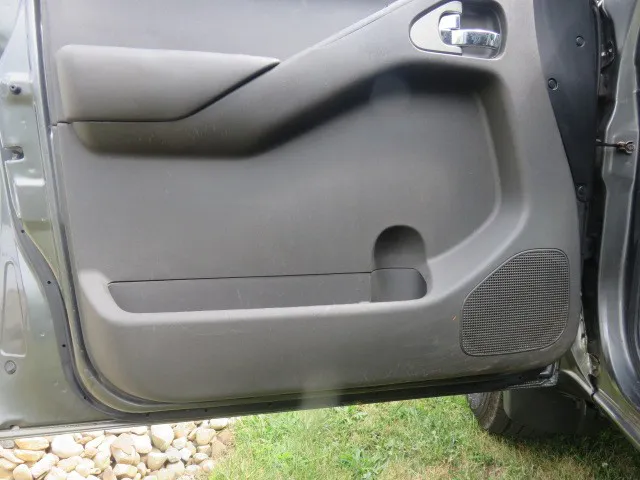 2008 Nissan Frontier SE King Cab photo 9