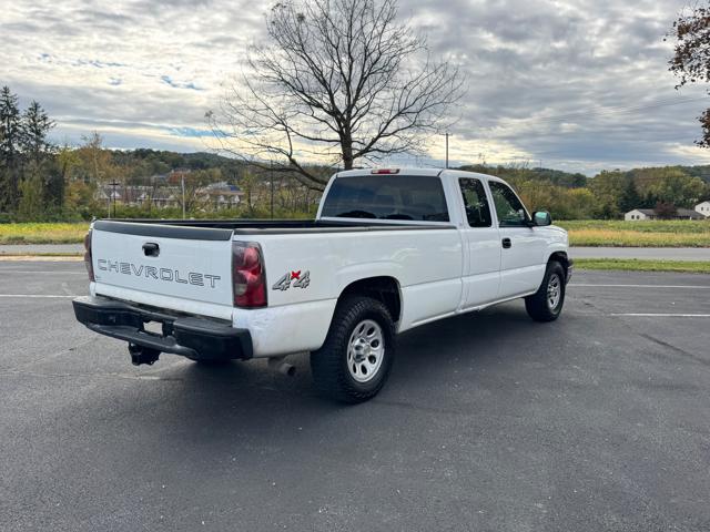 2005 Chevrolet Silverado 1500 Ext. Cab Long Bed 4WD