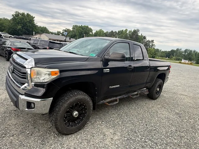 2014 Toyota Tundra's photo