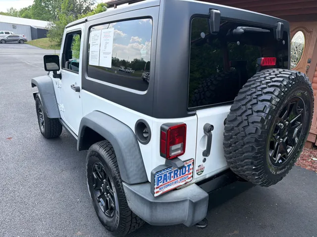 2017 Jeep Wrangler Willys Wheeler - Photo 9