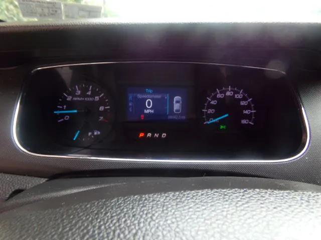 2015 Ford Taurus - Photo 8