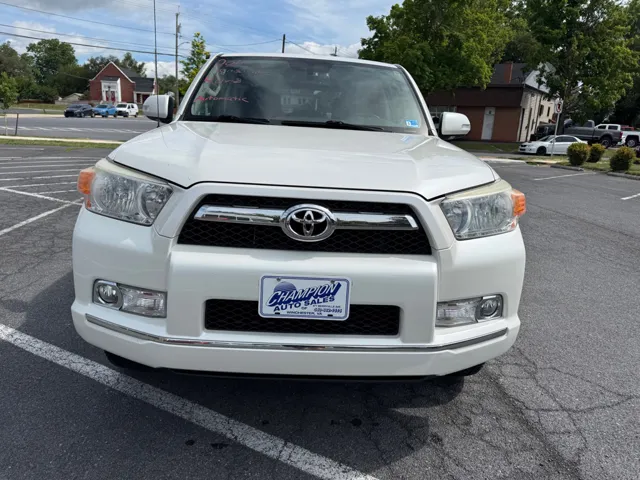 2011 Toyota 4Runner SR5 - Photo 3