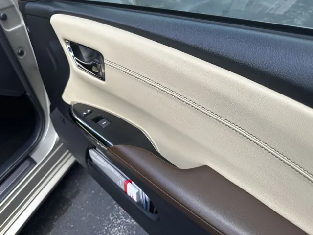 2015 Toyota Avalon XLE photo 7
