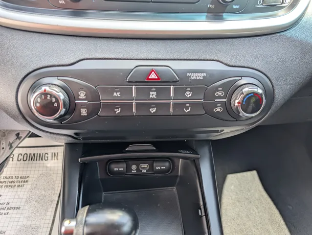 2018 Kia Sorento LX photo 8
